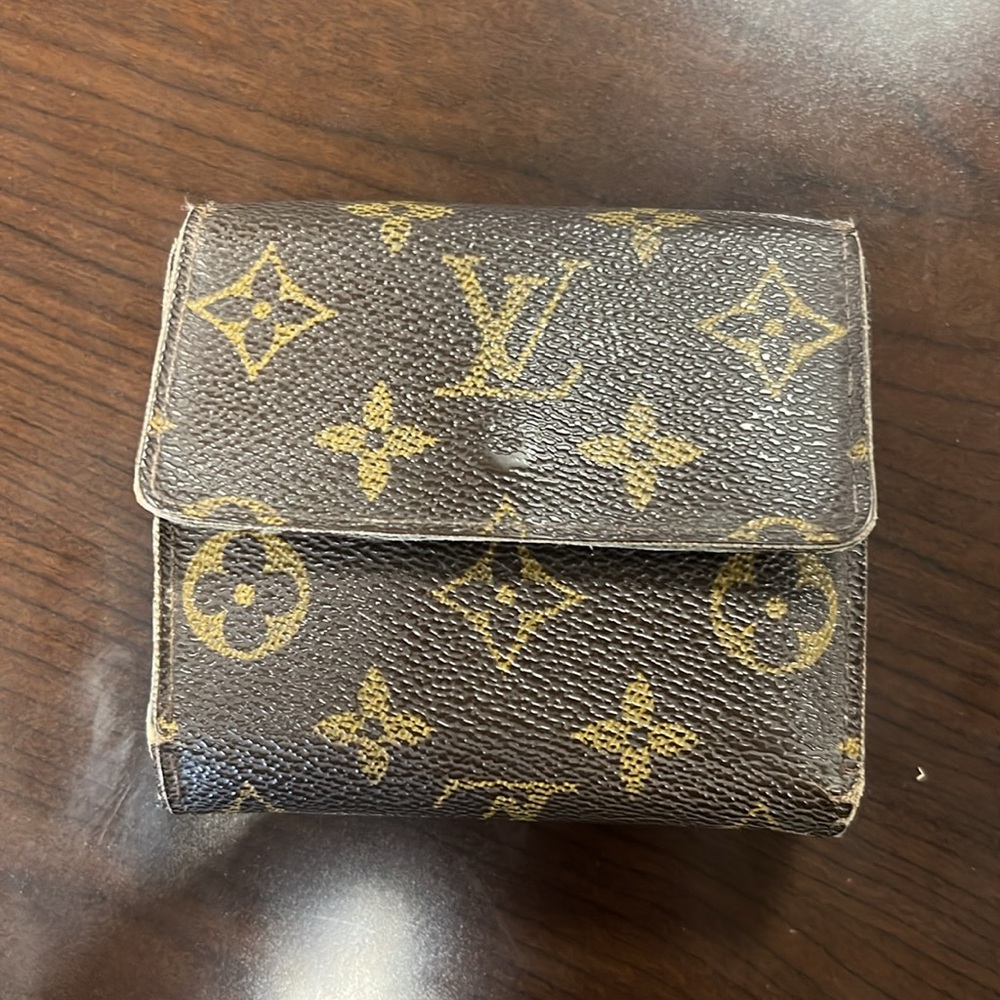 Authentic LV small Wallet - Picture 2 of 11